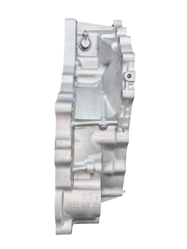 Riconfezionato U151F Trasmissione automatica a 5 velocità Alloggiamento dell'asse anteriore 3510548023 Per Toyota Lexus Highlander