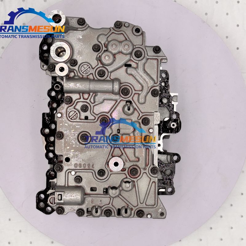GA8G45AW Automatic Transmission Valve Body Assembly 24338744991 per BMW X1 F48 con singolo sensore di temperatura dell'olio