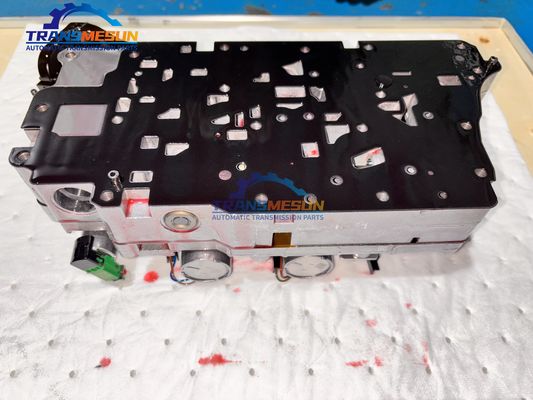 8F35 Carrozzeria di valvola per cambio meccanico per Ford TRANSIT